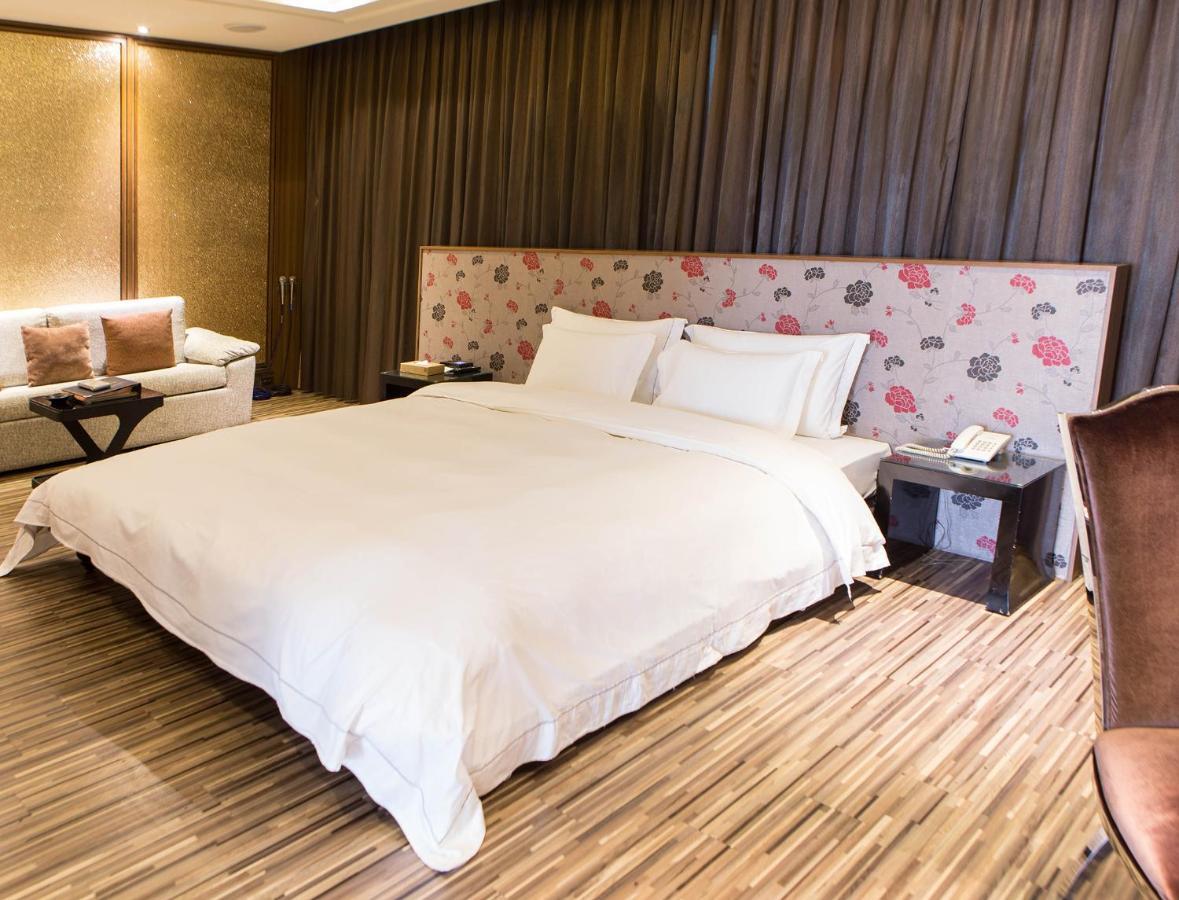 All-Ur Boutique Motel - Kaohsiung Branch Luaran gambar
