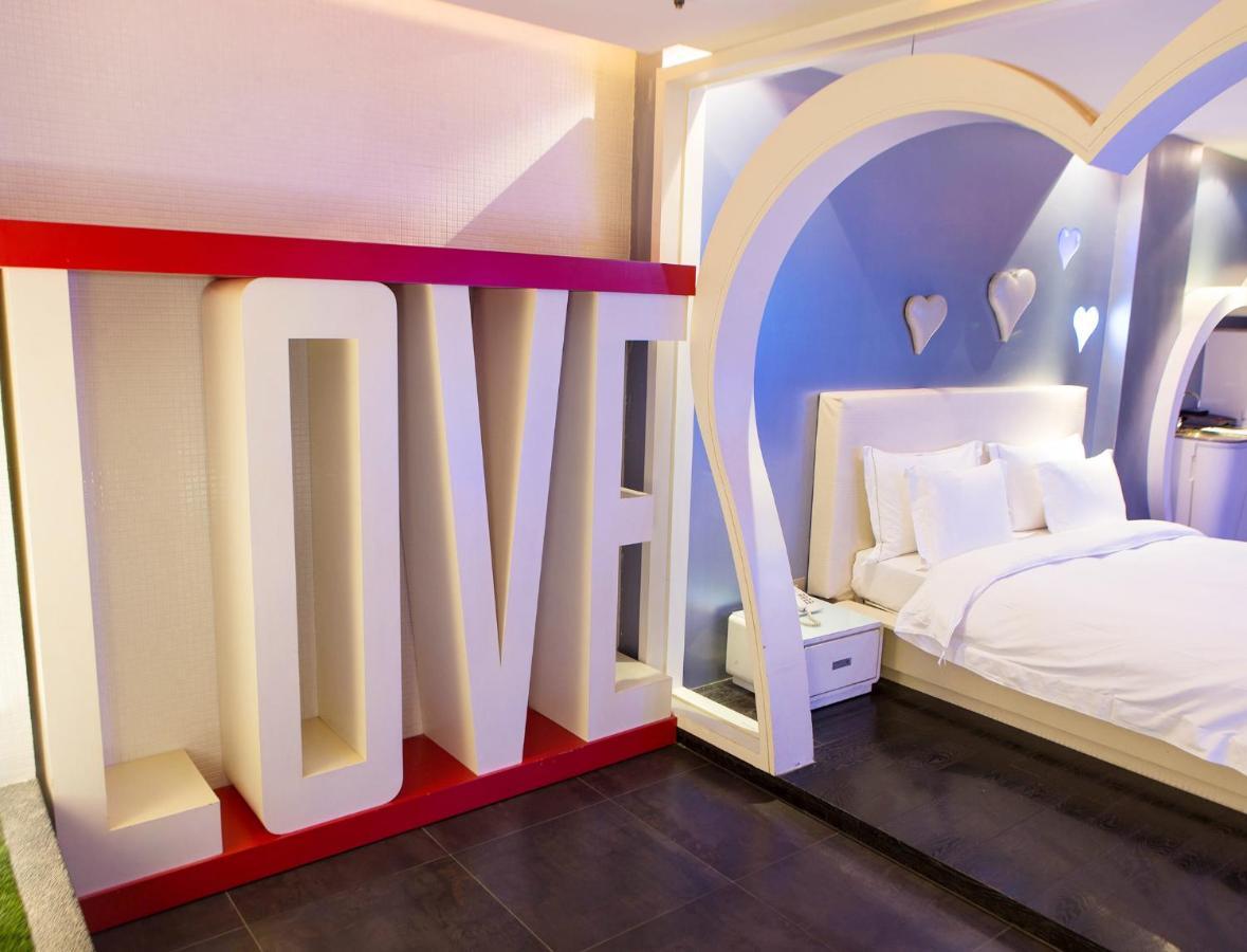 All-Ur Boutique Motel - Kaohsiung Branch Luaran gambar
